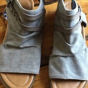 Blowfish Malibu Sandals 8.5 EUC